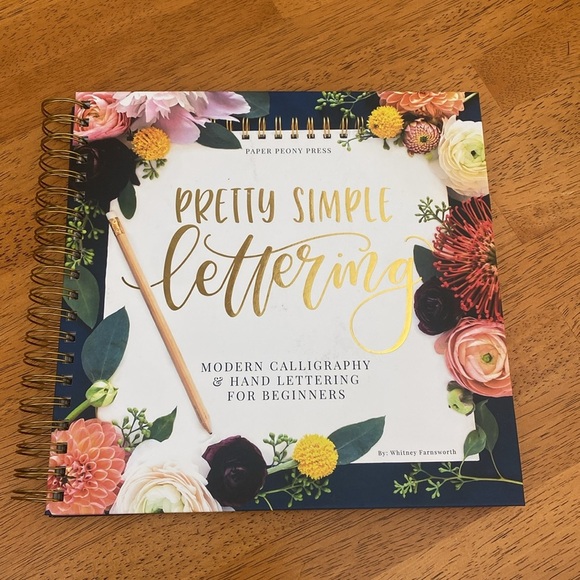 Brand New Calligraphy Book Pretty Simple Lettering - Picture 7 of 10